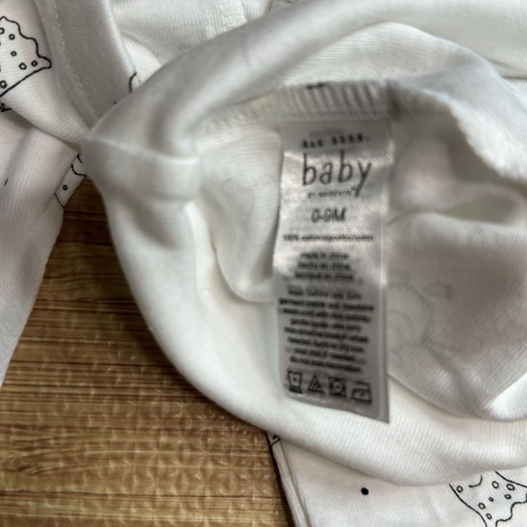 Rae Dunn Baby | Matching Black & White Pants, bib, & Hat Set | Size 0-3 Month - Picture 9 of 9